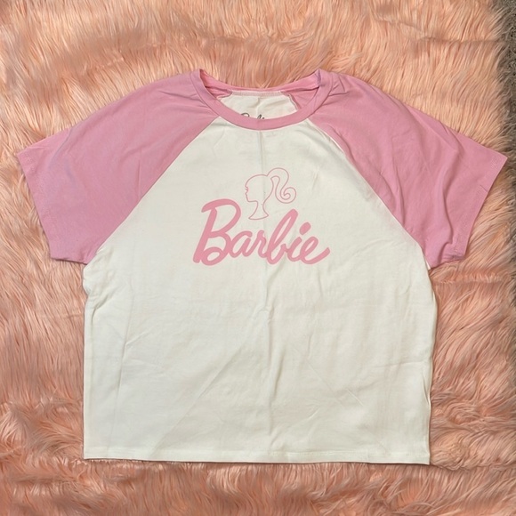 Barbie Woman’s Pink & White Short Sleeve Cropped Tee Size XXL - Picture 1 of 5
